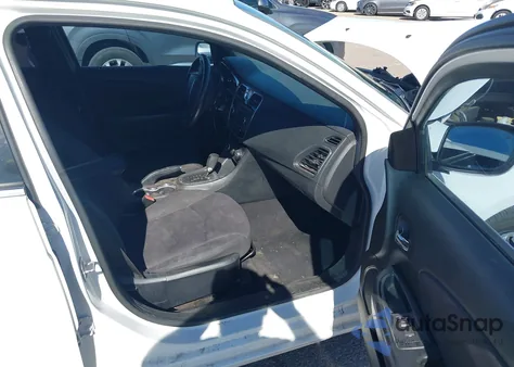 2014 Chrysler 200 Lx z USA, uszkodzony, nr VIN 1C3CCBAB8EN207606